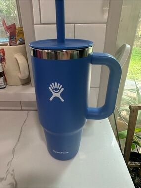 Hydro Flask Large Blue Insulated Travel Mug with Handle 24oz